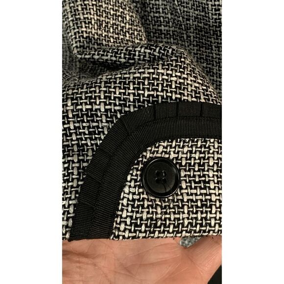 Cynthia Howie Women's Black Tweed Crop Silk Button Blazer Jacket Size Petite 4P - Picture 2 of 8